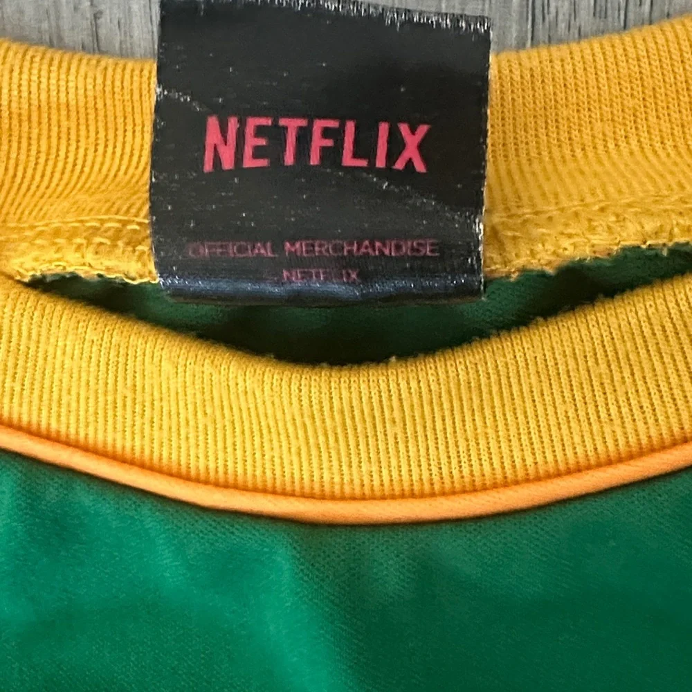 Stranger Things Camp Know Where T-Shirt Netflix Halloween Dustin Costume M 8-10 - Picture 2 of 3